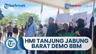 HMI Tanjung Jabung Barat Gelar Aksi Demo Tolak Kenaikan Harga BBM di Depan Gedung DPRD