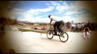 preview picture of video 'Session Bmx Skatepark de Cajamarca. Ayllu Bmx - Cajamarca Marzo 2011'