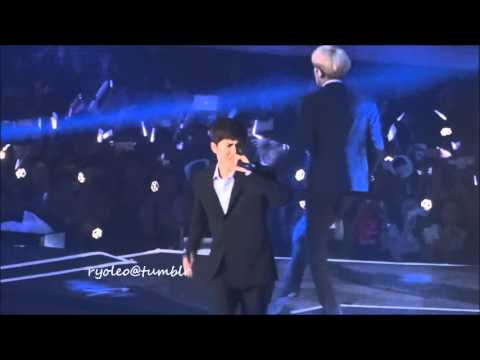 [FanCam] 20160123 EXO Chanyeol Sehun Xiumin Kai RAP and Machine EXO'luxion Manila Day1