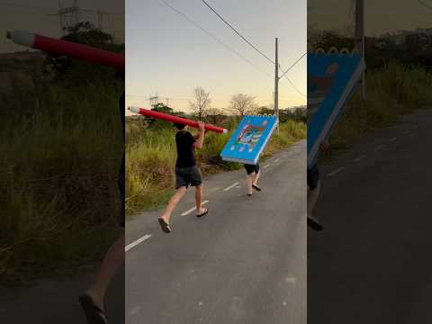 BOBBIE GOODS vs LÁPIS GIGANTE