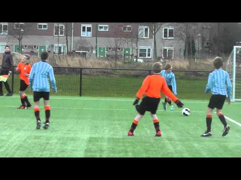 21 jan 2012 VV De Meern C2 - VV De Meern C3 vr 5-1 Doelpunt Calvin