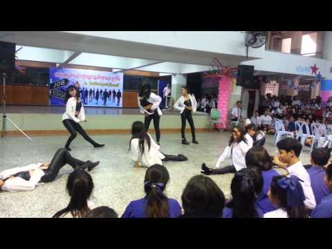 20140213 PMT Cover AOA miniskirt @ Surasakmontree school