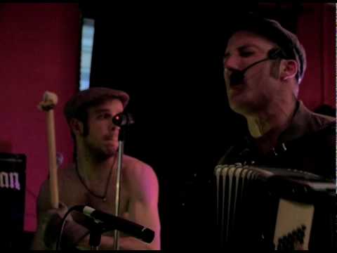 Division Nada   6   La petite juive