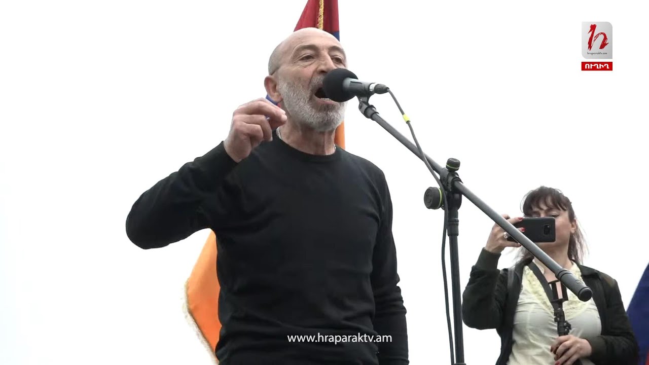 Թուրքը Երևանում նստած է