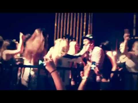 Pharrell Williams In Vegas ( Anna Liani gets Lucky )