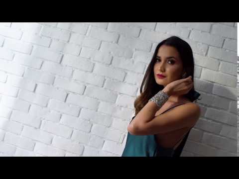 La Mujer "House of Silk"