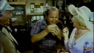 HOT STUFF (1979): "It's the best shit you're ever going to smoke!" Dom Deluise tokes up!