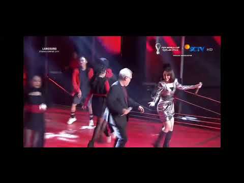 Mendung Tanpo Udan [Iwan Fals Ft Happy Asmara] Live Telkomsel Awards 2022