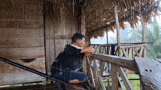 Download lagu It was drenched by heavy rain when I left the old hut mp3
