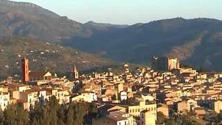 preview picture of video 'CASTELBUONO dall'alba al tramonto'