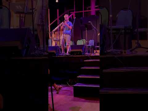 Comedian gets interrupted by life alert