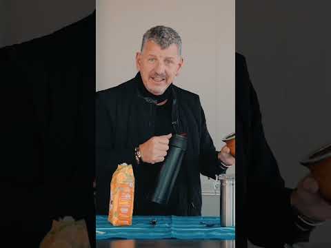 So macht Semino Rossi seinen Mate- Tee! #shorts #mate #matetee