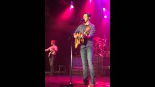 Easton Corbin Somebody Loves You