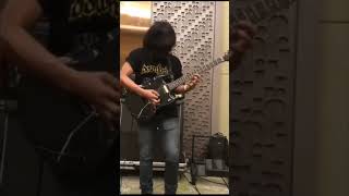 Download lagu Eet Sjahranie - Menjilat Matahari - Godbless ( solo gitar ) #rockhits #90s #gitarisindonesia mp3