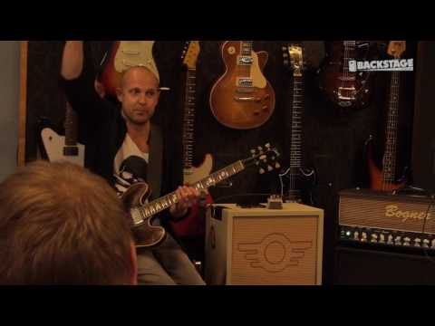 Mikko Kosonen kertoo miten soolot saa kuuluviin keikalla (in Finnish)