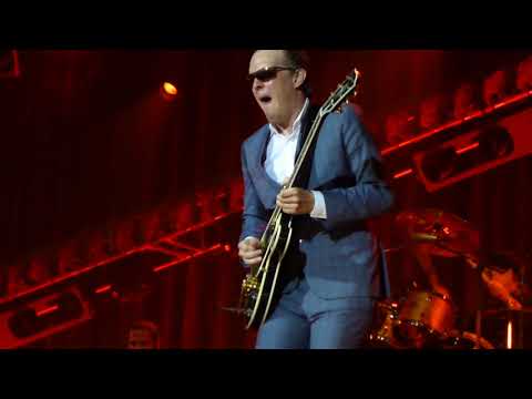Joe Bonamassa - Let The Good Times Roll (3 Kings Tour) - 8/7/15 Camden, NJ
