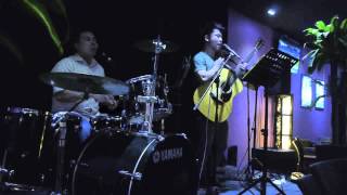 Royals - Lorde (Covered by The Chase Acoustic)