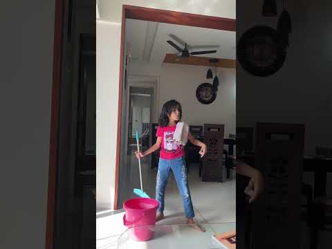 Pihu (Ayati ) is doing cleaning on her holiday