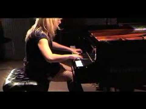 Sonya Kahn - Chopin Sonata No. 3 Op. 58 4th mvt