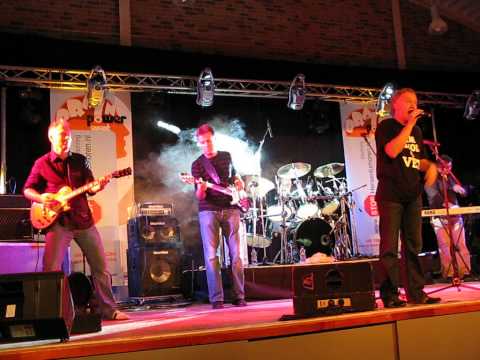 Bij Lobith - Nooit meer (Live @ Brainpower Lobith 2010)