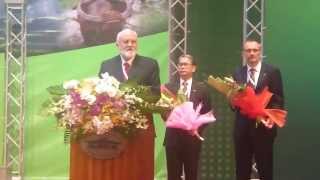 preview picture of video '1. Vietnam bestows First Class Friendship Order upon IRRI'