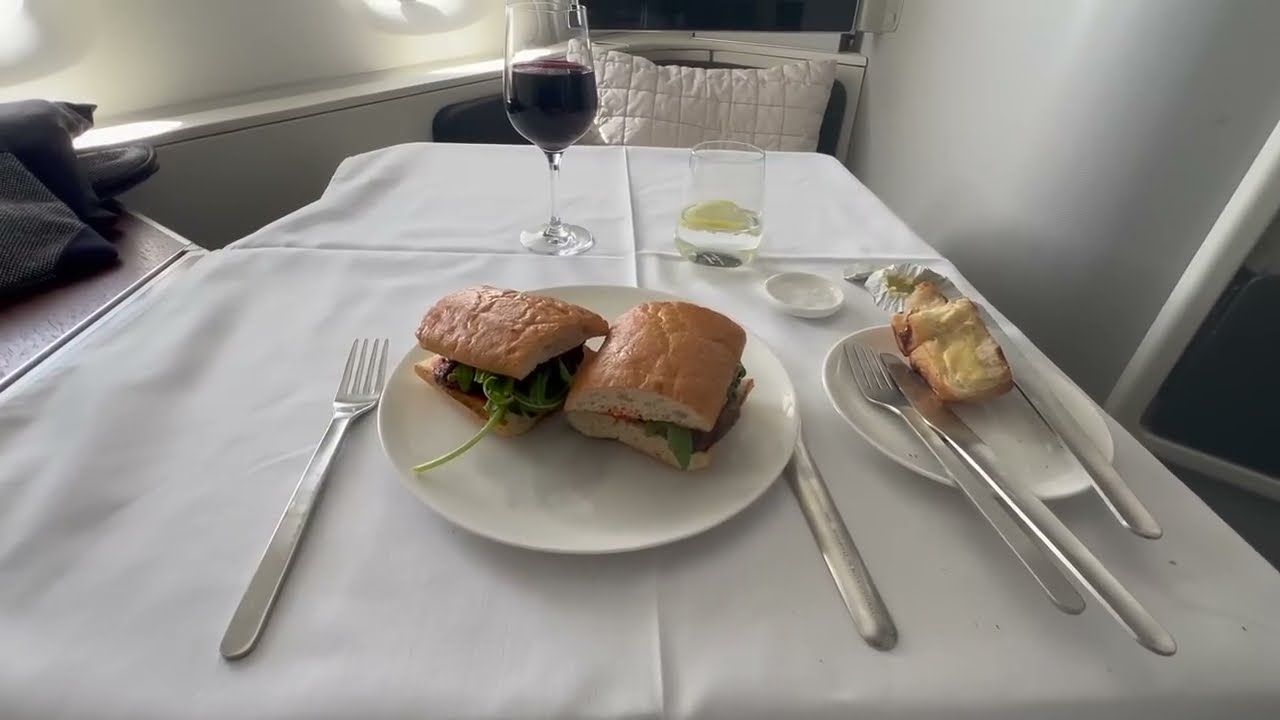 Qantas Airways International First Lounge