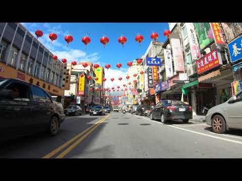 Vista da rua da estrada Zhongshan da cidade de Hualien 4K