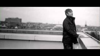 Christian Brøns -  Ud af mørket (official video)