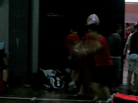 Turbano dando estrela de sainha - CaipirUSP 2008