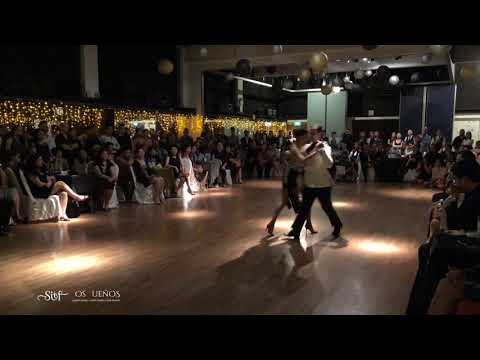  Facundo Piñero  and  Vanesa Villalba  are  dancing  to  the  vals  "  Dichas Que Vivi  "  by  Rodolfo Biagi  at  Singapore International Tango Festival  in  2018