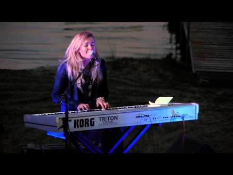 Rachel Platten 1,000 Ships Concert on the lake 2013