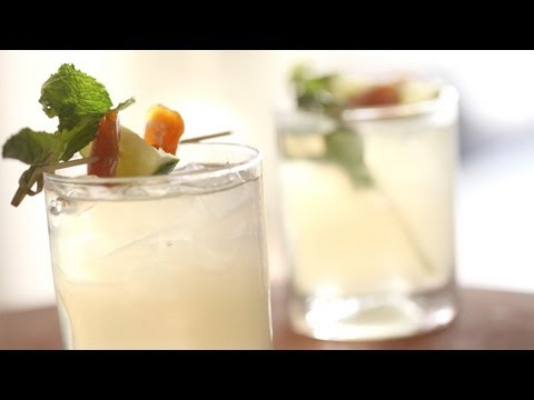 How to Make Moscow Mule Cocktails || KIN EATS