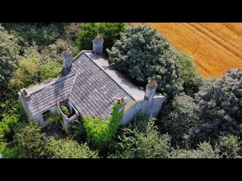 CRIME SCENE LEFT UNTOUCHED FOR 50 YEARS - ABANDONED HOUSE FROZEN IN TIME | ABANDONED PLACES UK