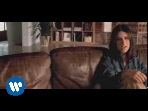 Laura Pausini - Volvere Junto A Ti (Official Video)