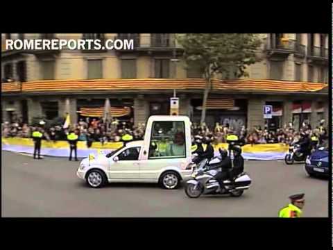 Das „neue“ Papamobil vs. das „alte“ Papamobil