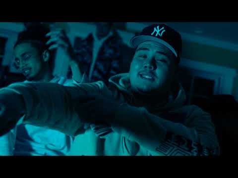 Blue Hunds - Lil Uce Ft. Young Bolt (Dir. Famous Flako) Prod. by "JuJuMadeit"