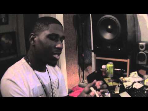 Flaco Rackz Rolling Raw Cone In Studio