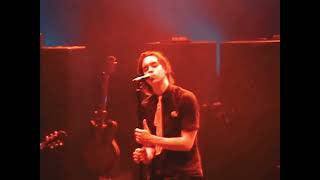 The Strokes - Hawaii en vivo Estadio Víctor Jara, Santiago de Chile (Octubre 29, 2005)