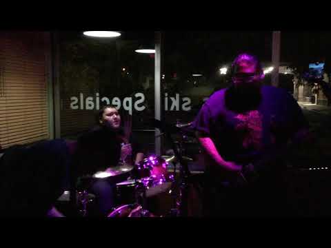 Iron Tusk - Revolt (live @ Bruno's 17/09/18)