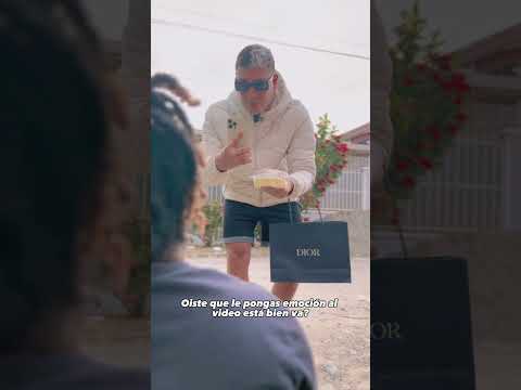 Helping others. 🙏🏻😭