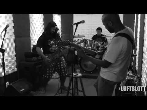 [REHEARSAL] Luftslott - Polarização [D-beat punk]