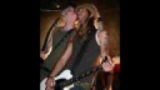 Bombshell Rocks - unstoppable (Lyrics)