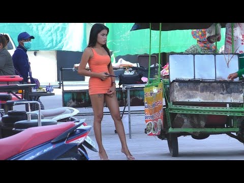 SCENES OF STREETS IN PATTAYA. Thailand, December 2025