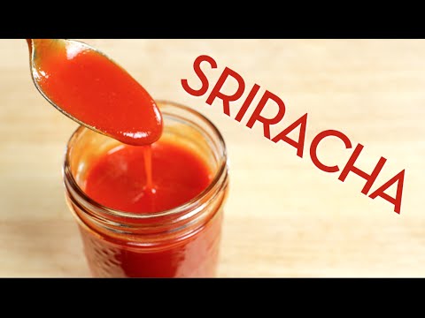 How to Make Sriracha Hot Sauce ซอสพริก - Hot Thai Kitchen Recipe