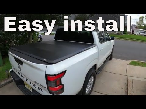 2022 Nissan Frontier  Tonneau Cover gator SFX Tri-Fold