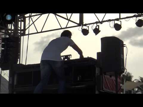 Spring Break Cancun 2013: Deniz Koyu at the Oasis