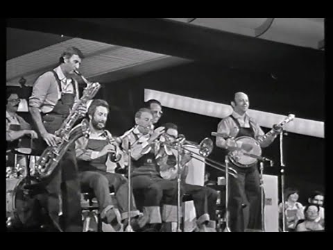 Lino Patruno e la "Portobello Jazz Band" - Royal Garden Blues & When The Saints Go Marching In