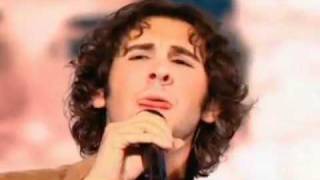 Josh Groban - « Petit Papa Noël »