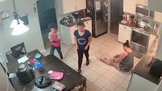 Children Help Mom During Seizure