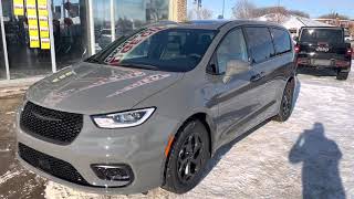 Chrysler Pacifica Hybrid Limited S Appearance in Ceramic Grey